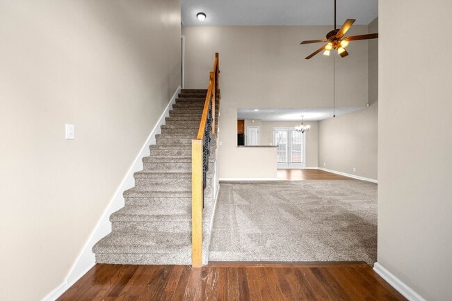 Building Photo - Pet Friendly Three Bedroom with Bonus!