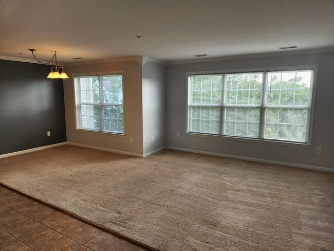 Building Photo - 2029 Windsong Dr
