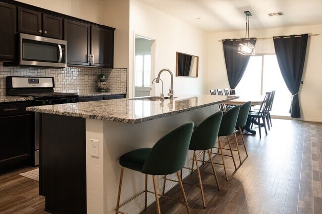 Building Photo - 4590 W Foldwing Dr