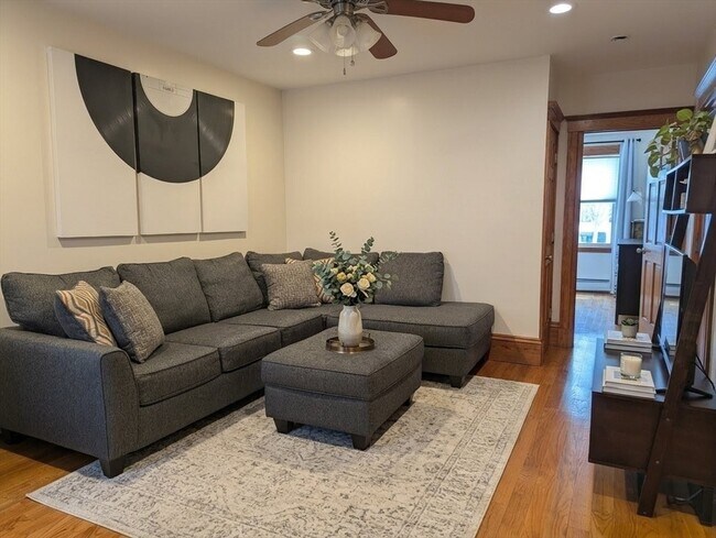 Foto del edificio - 536 E 7th St