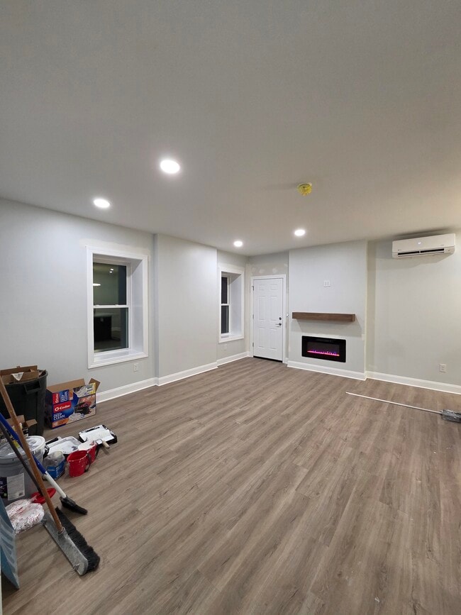 Building Photo - 840 2nd St