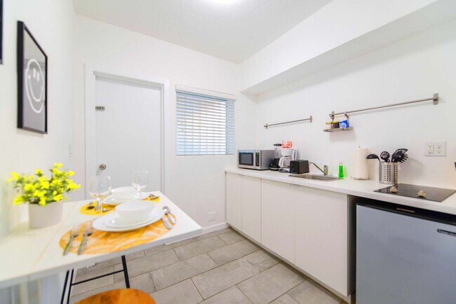 Foto del edificio - 515 NE 82nd St