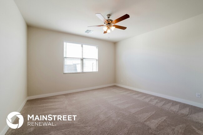 Building Photo - 8712 S 69th Dr