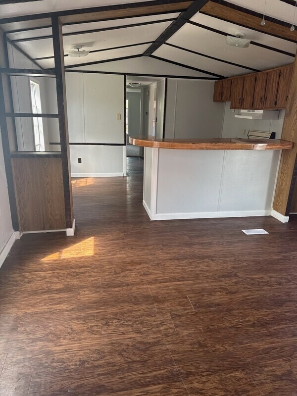Building Photo - 2130 Rand Morgan Rd