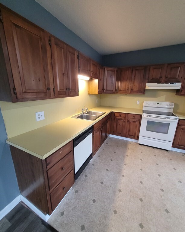 Foto del edificio - 1352 Broadway