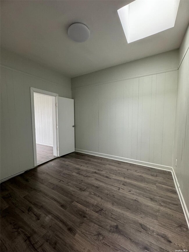 Building Photo - 1307 Clay Ave