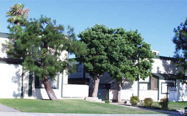 Primary Photo - South Curtis Apartments