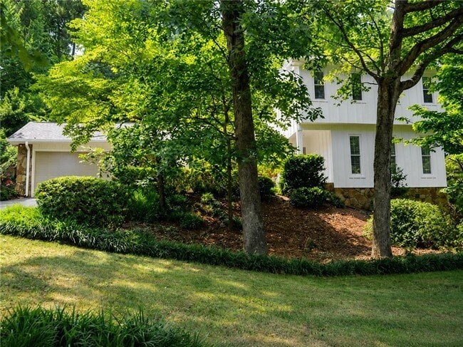 Foto del edificio - 3470 Clubland Dr