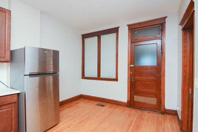 Building Photo - 2649 W Iowa St