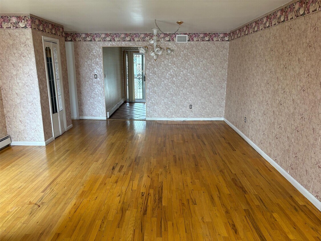 Foto principal - 155-69-155-99 99th St