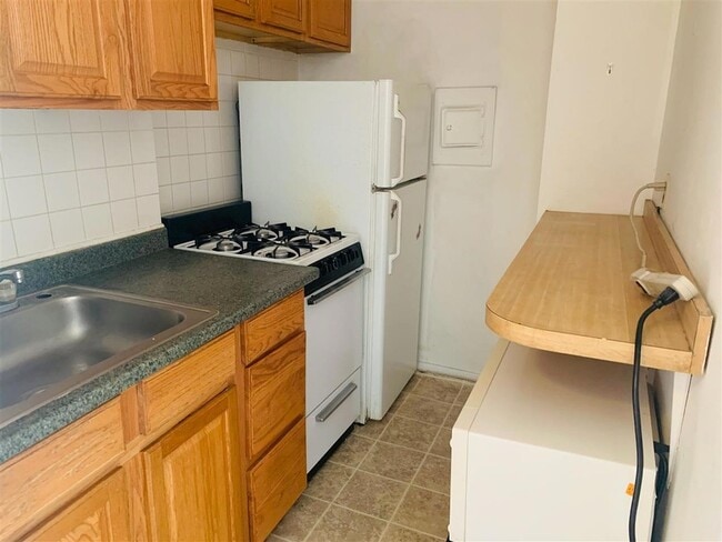 Photo - 10 Huron Ave Apartment