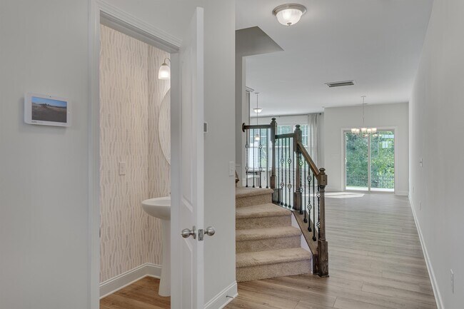 Building Photo - 1219 Compass Dr