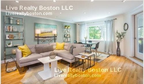 Foto del edificio - 1566 Beacon St