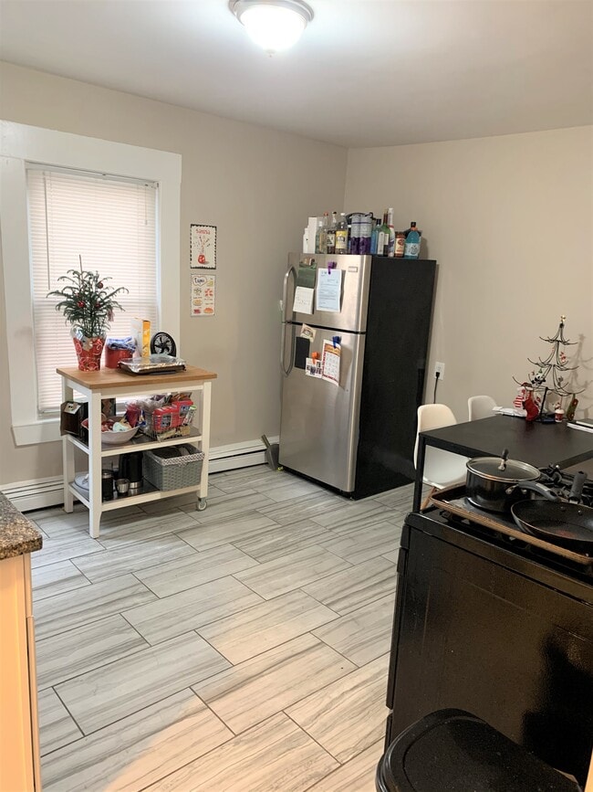 Foto del edificio - 158 Otis St