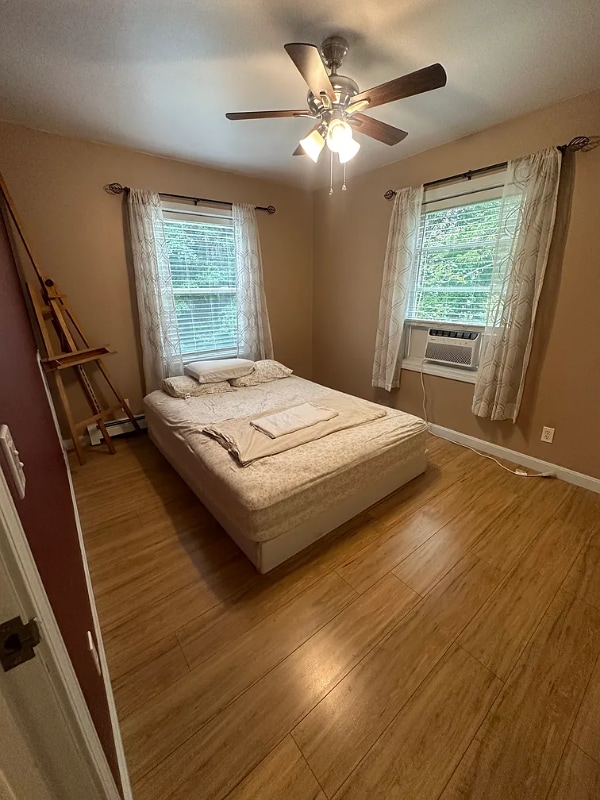 Building Photo - 548 Linwood St