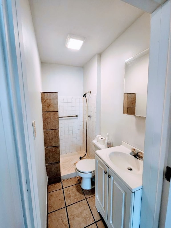 Foto del edificio - 1710 W 37th St