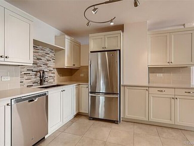 Foto del edificio - 550 E 12th Ave