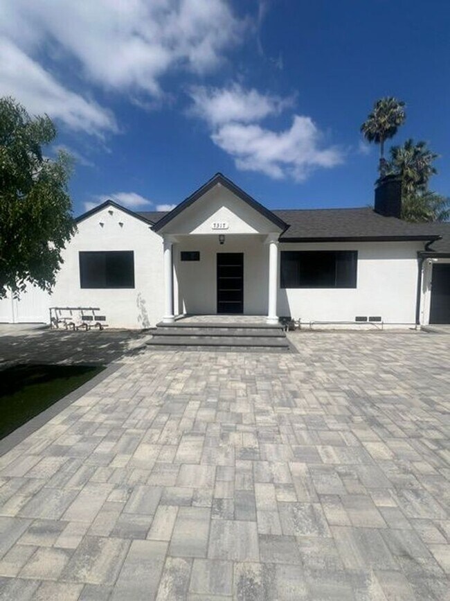Building Photo - 7317-7321 Garden Grove Avenue