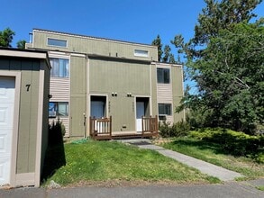 Building Photo - 2007 NE Neil Way