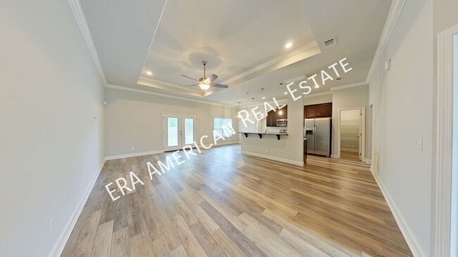 Building Photo - 217 Evergreen Dr