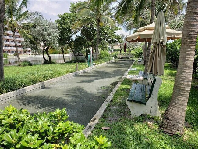 Building Photo - 1630 N Ocean Blvd