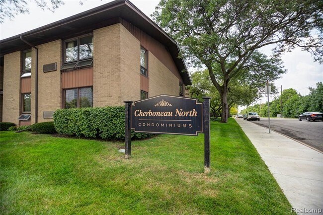 Primary Photo - 1555 Cherboneau Pl