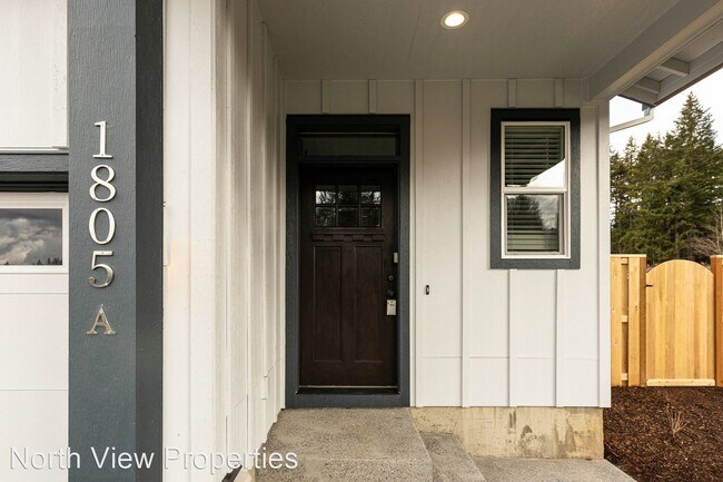 Building Photo - 4 br, 2.5 bath House - 1805 NE Robert Rd #A