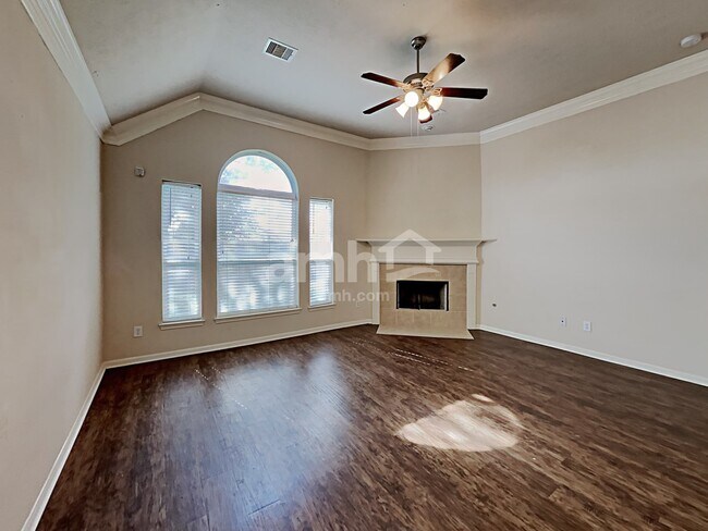 Foto del edificio - 1940 Haven Springs Ln