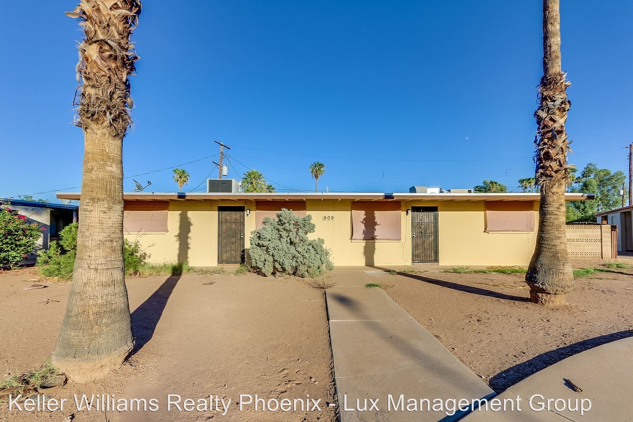 Foto principal - 909 S Kenwood Cir