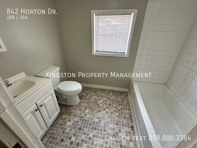 Building Photo - 842 Horton Dr