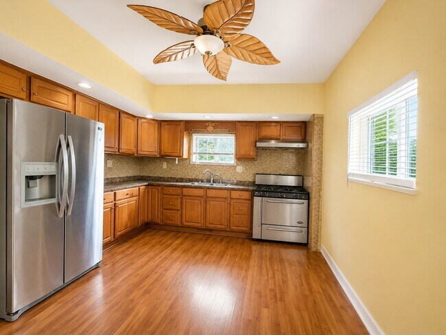 Foto del edificio - Affordable & Low-Maintenance 1BR Apartment – Comfortable Living Made Easy