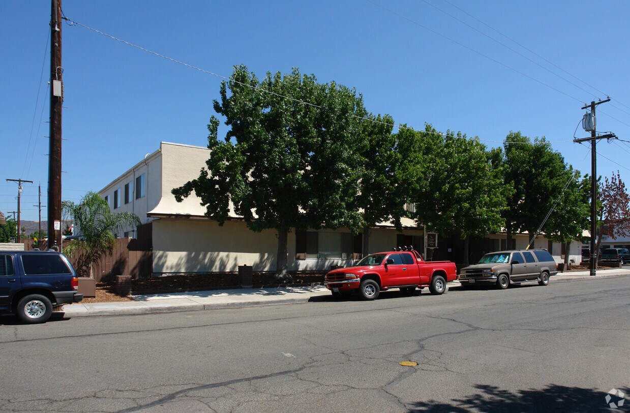 Building Photo - The Cape Codder Apartments