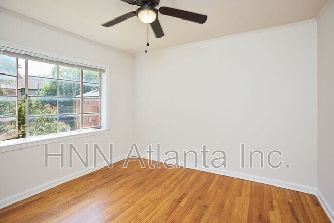 Building Photo - 1361 Briarwood Dr, NE
