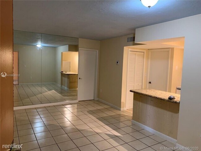 Building Photo - 870 SW 129th Pl