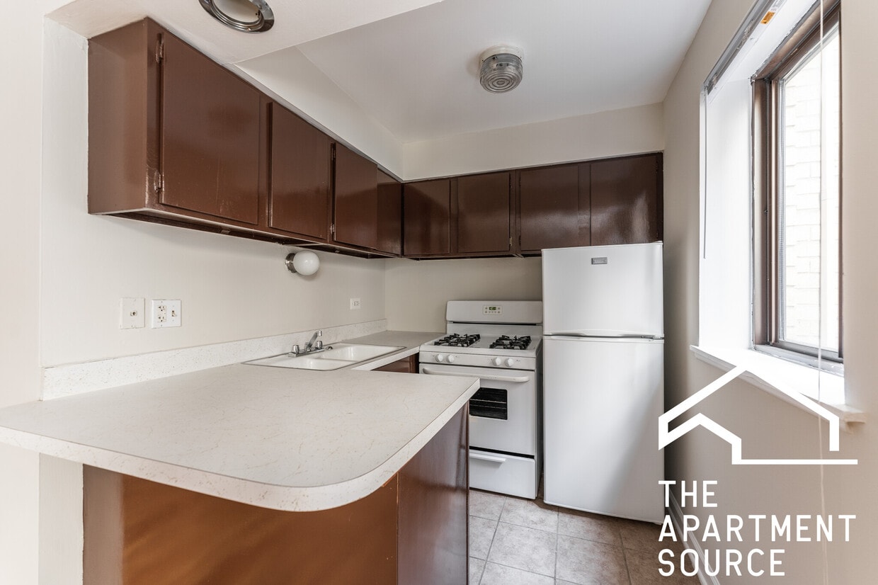 Foto principal - 5909 N Kenmore Ave