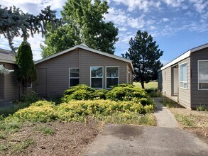 Building Photo - 1320 SW Obsidian Ave