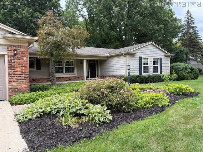 Building Photo - 30882 Oak Valley Dr