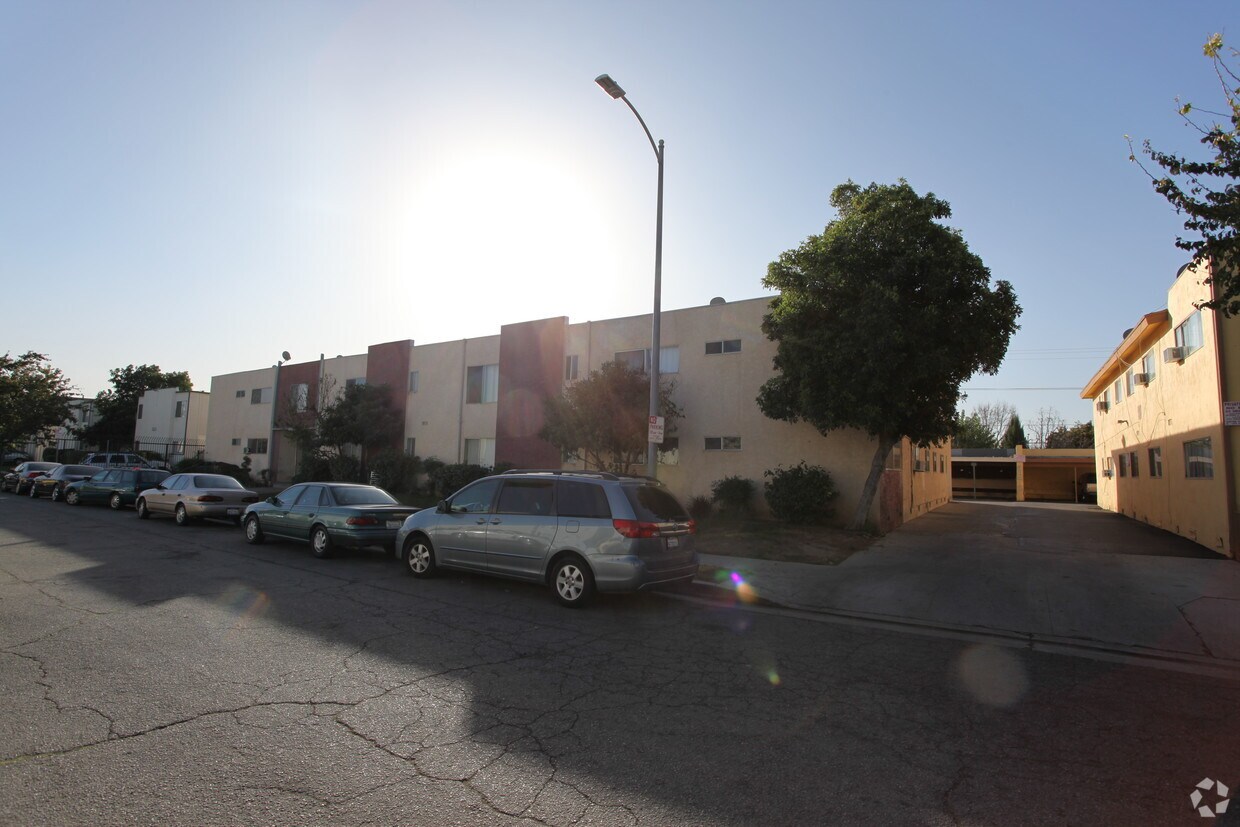 Building Photo - 19236 Bryant St