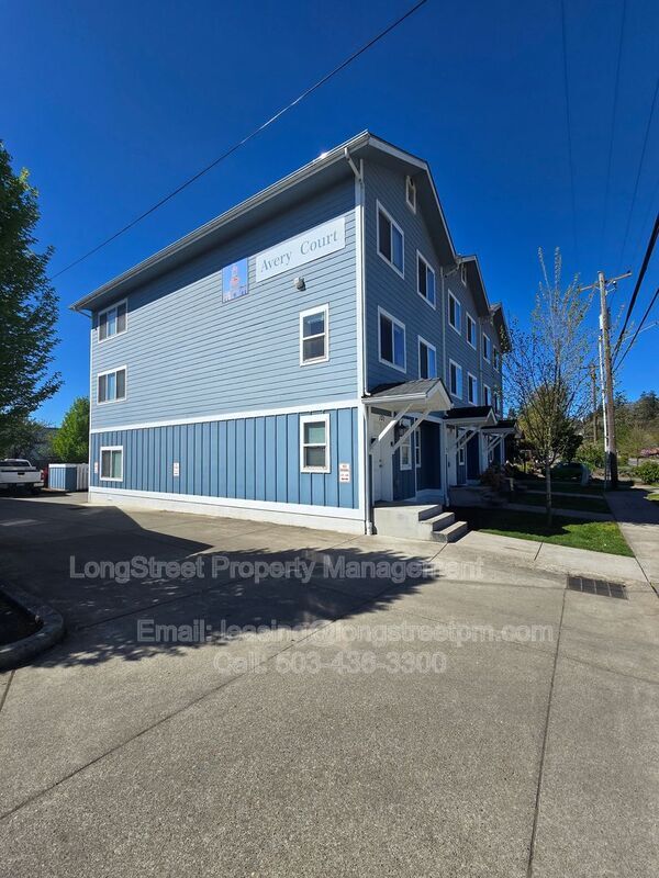 Foto del edificio - 132 SW Avery Ave