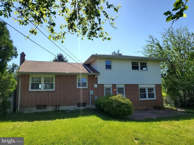 Foto del edificio - 944 Westview Terrace
