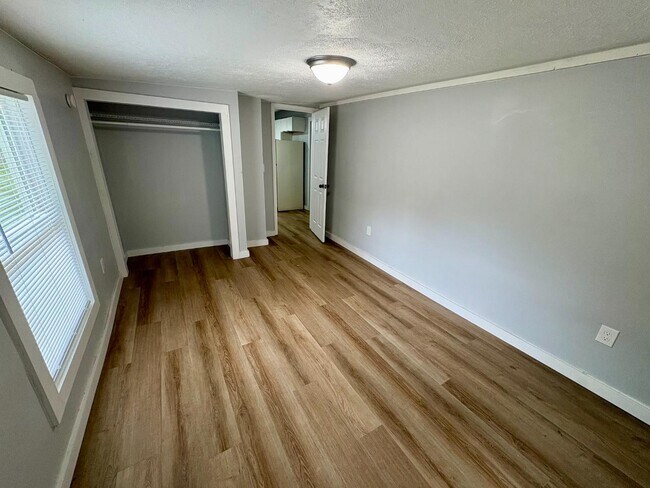 Foto del edificio - 511C Winston Ridge Rd