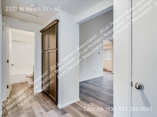 Building Photo - Your New Home Awaits!