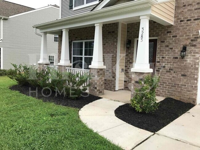 Foto del edificio - 3283 Grandview Club Rd