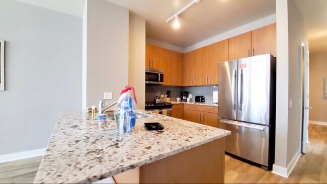 Foto del edificio - 501 N State St