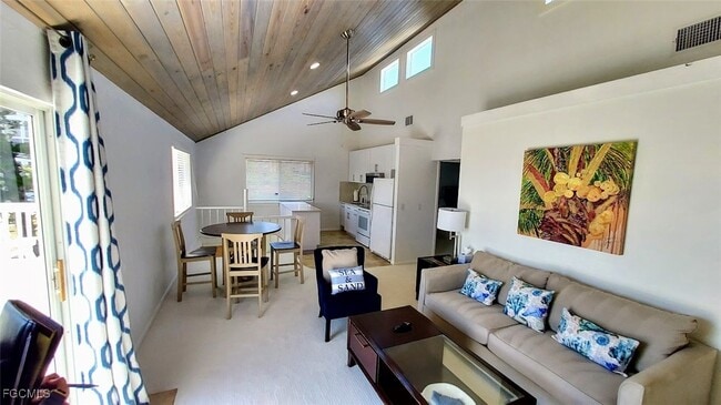 Foto del edificio - 140 Estrellita Dr