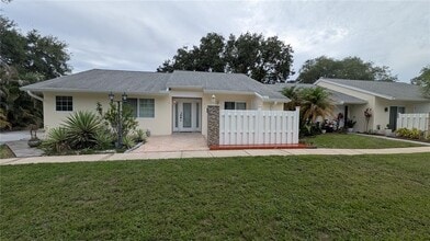 Building Photo - 4000 Poinciana Ct