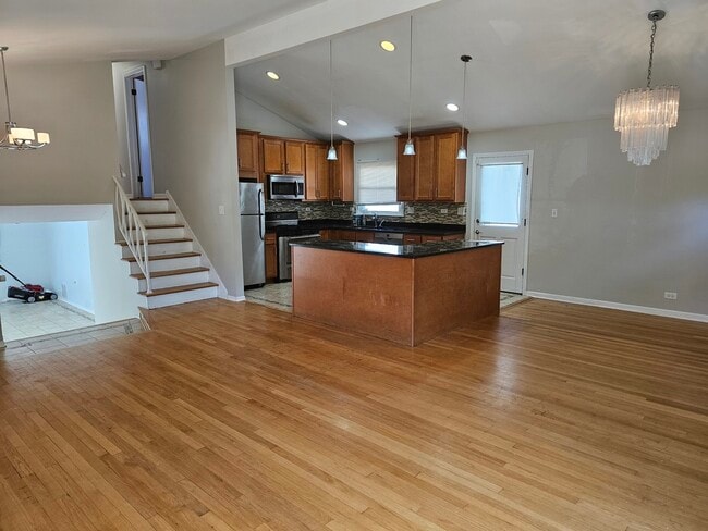 Building Photo - 9924 N Crawford Ave
