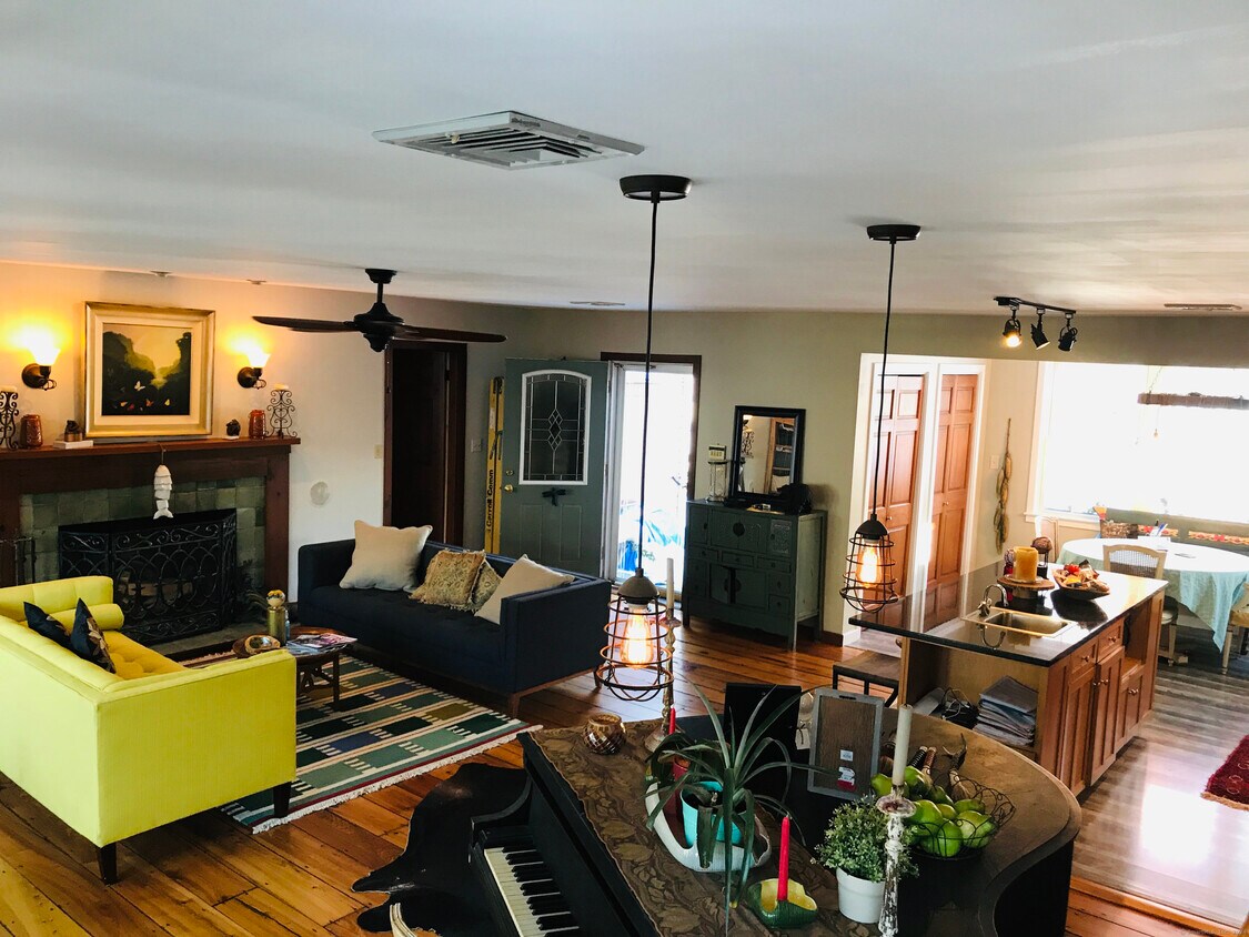 Foto principal - 1199 Mt Carmel Ave