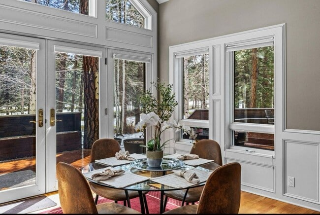 Building Photo - Gorgeous Single Level Luxury Home at Widgi...