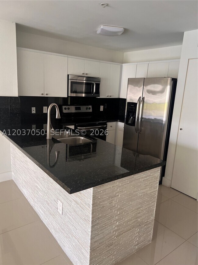 Foto del edificio - 4370 NW 107th Ave
